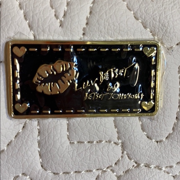 Betsey Johnson Wallet NWT - Picture 4 of 8
